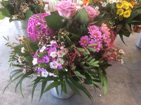 Blumengesteck von Galerie Blume sucht Vase in Dingolfing