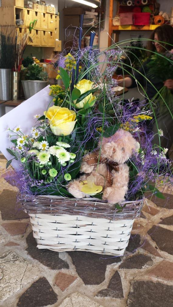 Blumenkorb mit Teddybär von Galerie Blume sucht Vase in Dingolfing